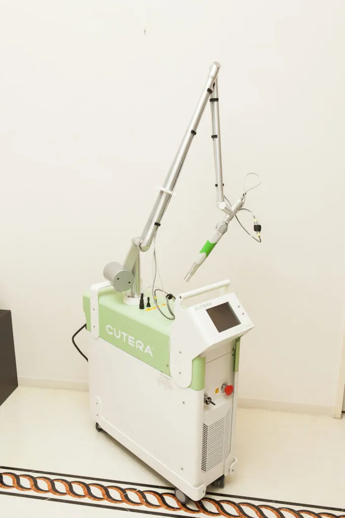 Qスイッチレーザー