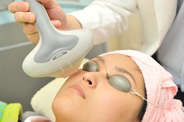 治療機器XEOによるレーザー治療